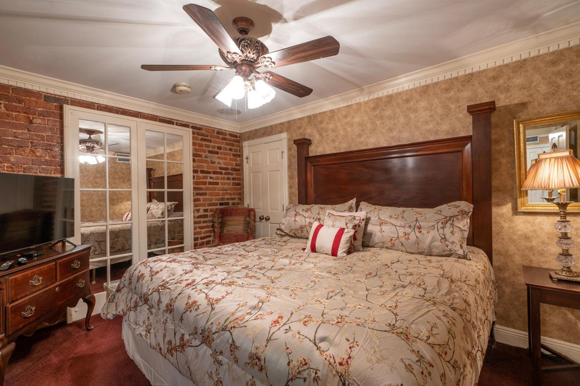 Quarter House Suites Ню Орлиънс Екстериор снимка